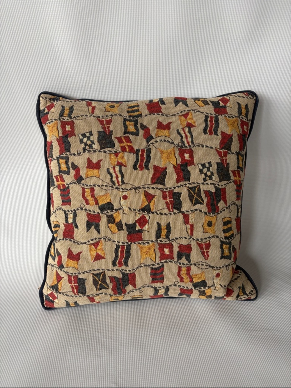 IOSIS VINTAGE FLAG PILLOW